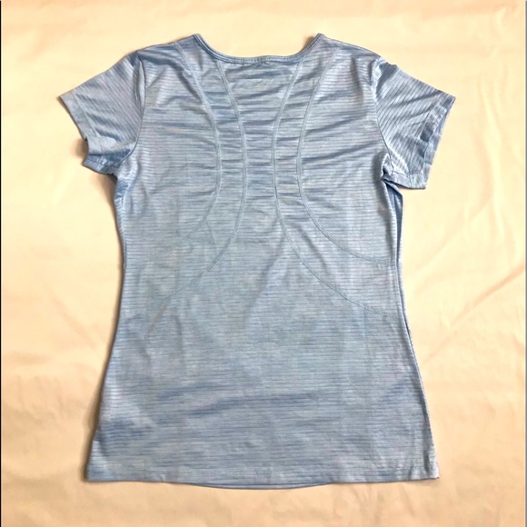 Reebok Athleisure T-Shirt SZ XS - Picture 2 of 2